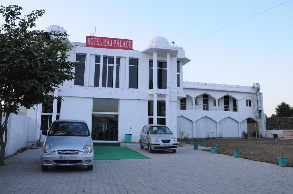 Hotel The Raj Palace Bharatpur Esterno foto